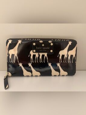 kate spade Black and Cream Giraffe Print Patent Wallet